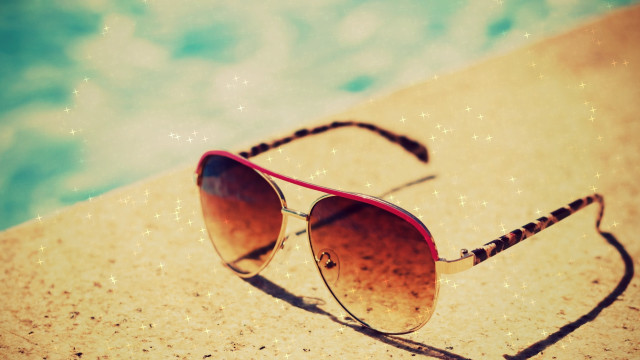 Sunglasses sand pool blue sky free wallpaper for desktop - medium preview image