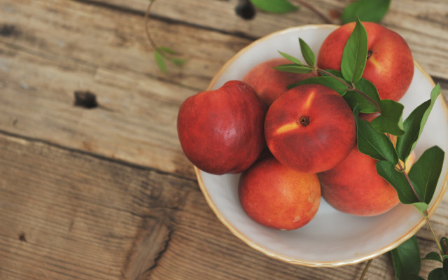 Peaches leaves wooden table still free wallpaper for desktop - medium preview image