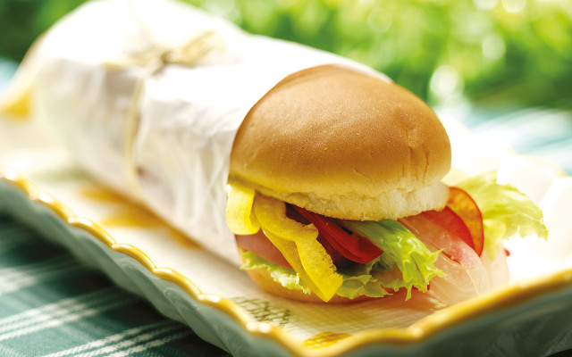 Sandwich plate lettuce tomatoes tablecloth free wallpaper for desktop - medium preview image