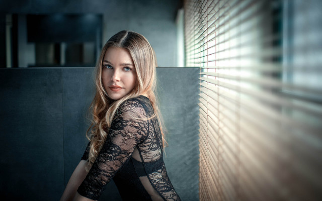 Eszer mattioni blonde bluetailed dress free wallpaper for desktop - medium preview image