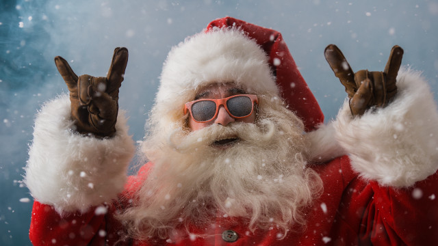 Santa peace sign sunglasses christmas free wallpaper for desktop - medium preview image