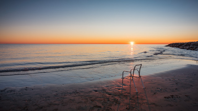 Beach sunset chair ocean mountain free wallpaper for desktop - medium preview image