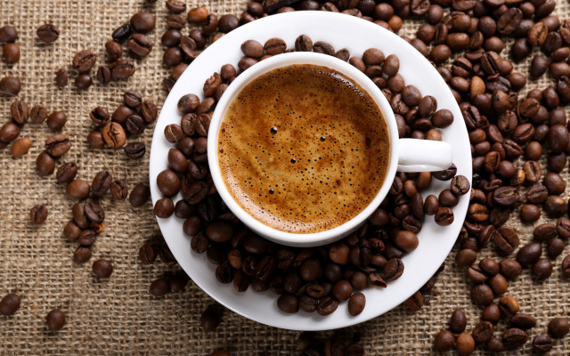 Coffee cup coffee beans tablecloth free wallpaper for desktop - medium preview image