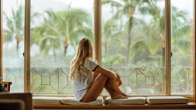 Window sill woman ocean palm free wallpaper for desktop - medium preview image