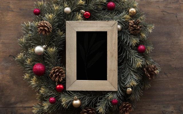 Christmas frame pinecones ornaments wooden free wallpaper for desktop - medium preview image