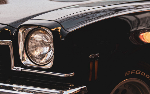 Black car headlight yellow light free wallpaper for desktop - medium preview image