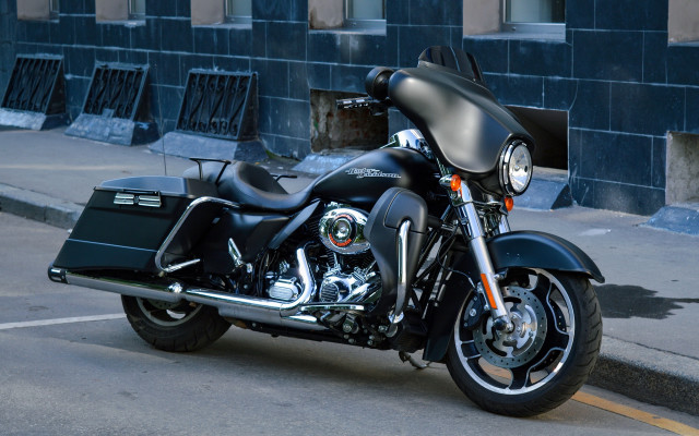 Black motorcycle pavement building chainlink free wallpaper for desktop - medium preview image