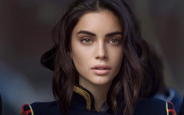 Renaissance serious woman uniform browneyes free wallpaper for desktop - medium preview image