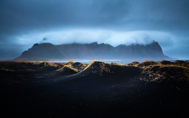 Mountain range clouds beach city free wallpaper for desktop - medium preview image
