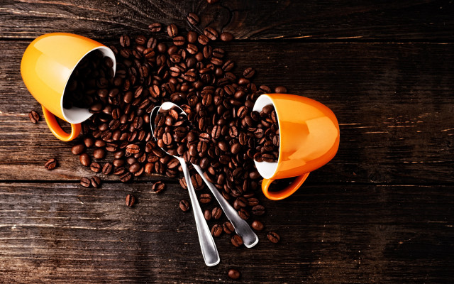 Coffee beans cups wooden table free wallpaper for desktop - medium preview image