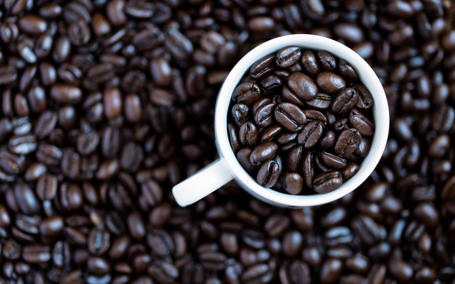 Coffee beans cup spoon topview free wallpaper for desktop - medium preview image