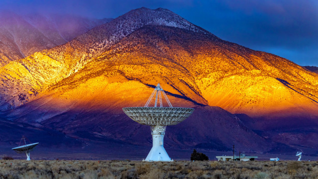 Mountain radio dish sunset twilight free wallpaper for desktop - medium preview image