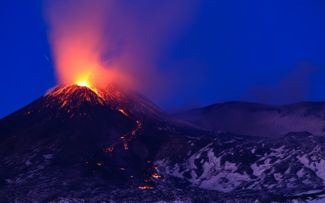 Volcano eruption night lava smoke free wallpaper for desktop - medium preview image