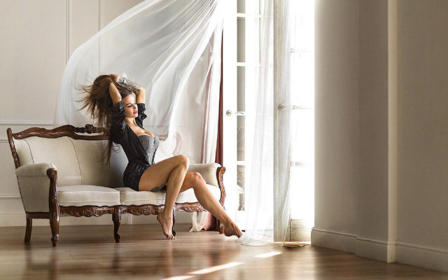 Woman couch curtain man gun free wallpaper for desktop - medium preview image