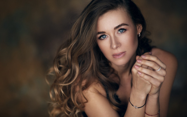 Long hair woman portrait jewelry free wallpaper for desktop - medium preview image