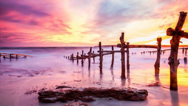 Sunset dock boat mountains sky free wallpaper for desktop - medium preview image