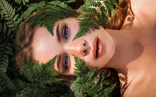 Blue eyes girl leaves ferns free wallpaper for desktop - medium preview image