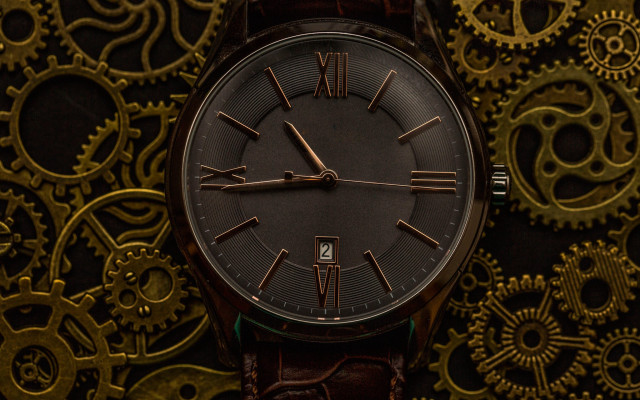 Watch gears macro clock roman free wallpaper for desktop - medium preview image