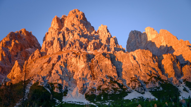 Mountain range autumn leaves fire free wallpaper for desktop - medium preview image