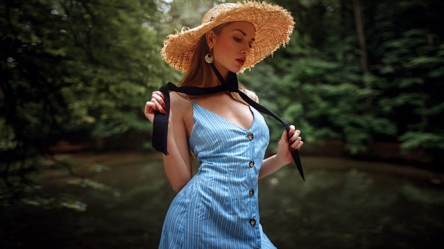 Woman hat blue dress black free wallpaper for desktop - medium preview image