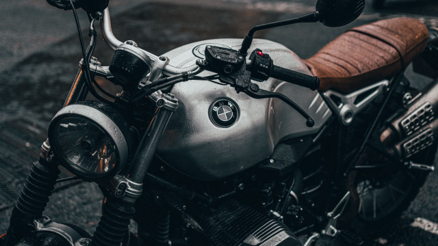 Motorcycle roadside brown seats 3d free wallpaper for desktop - medium preview image