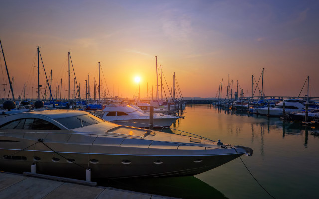 Marina sunset dock waterboats clouds free wallpaper for desktop - medium preview image