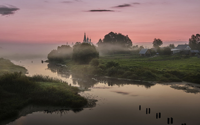 River houses fog mountains sunset free wallpaper for desktop - medium preview image