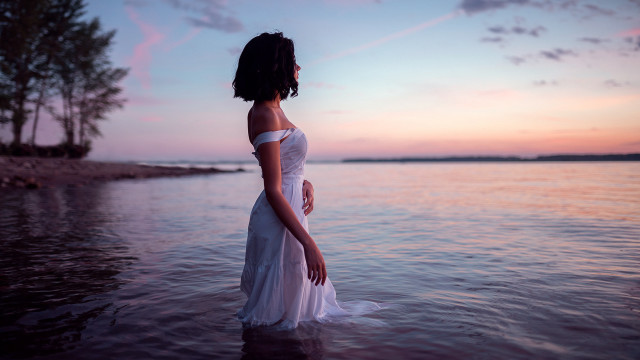 Woman white dress water sunset free wallpaper for desktop - medium preview image