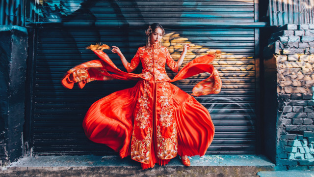 Woman red dress arabesque portrait free wallpaper for desktop - medium preview image