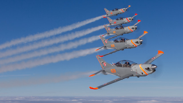 Airplanes formation smoke people digital free wallpaper for desktop - medium preview image