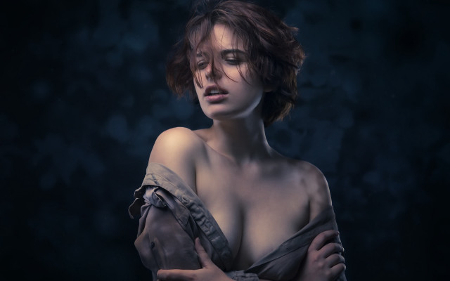 Woman large breast dark room free wallpaper for desktop - medium preview image