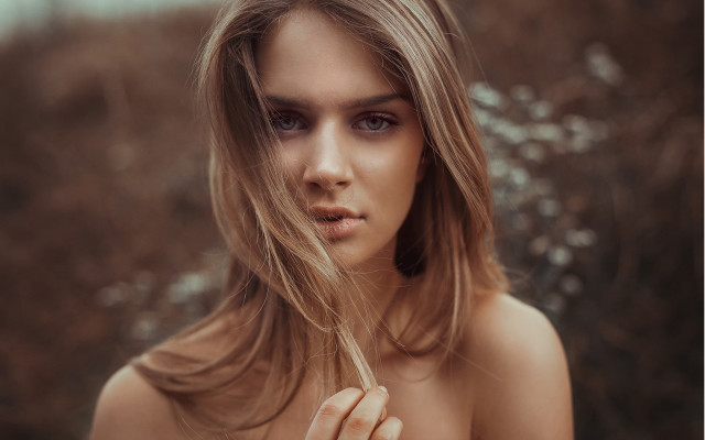 Eszter mattioni blonde long hair #3 free wallpaper for desktop - medium preview image