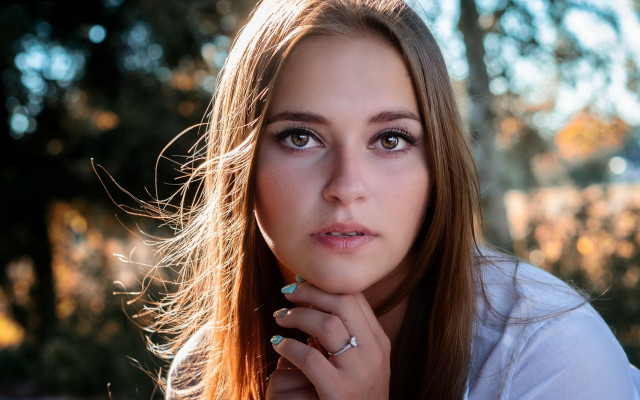 Woman long hair ring park free wallpaper for desktop - medium preview image