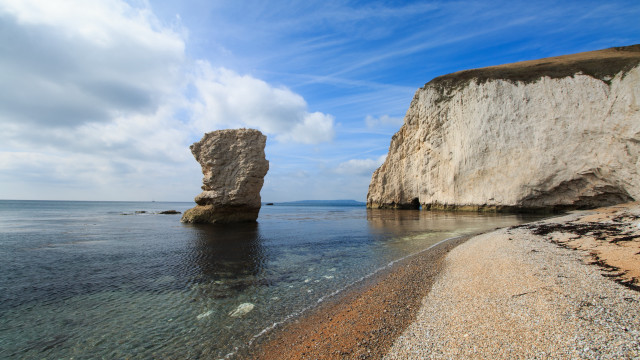 Rock water beach formation mountain free wallpaper for desktop - medium preview image