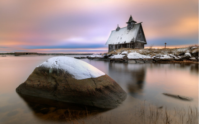 Large rock lake house hill free wallpaper for desktop - medium preview image