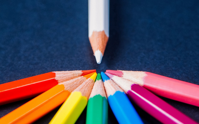 Colored pencils circle black white free wallpaper for desktop - medium preview image