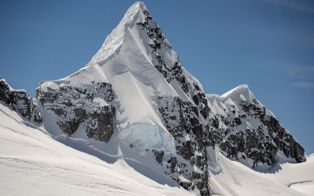 Snow mountain skier blue sky #3 free wallpaper for desktop - medium preview image