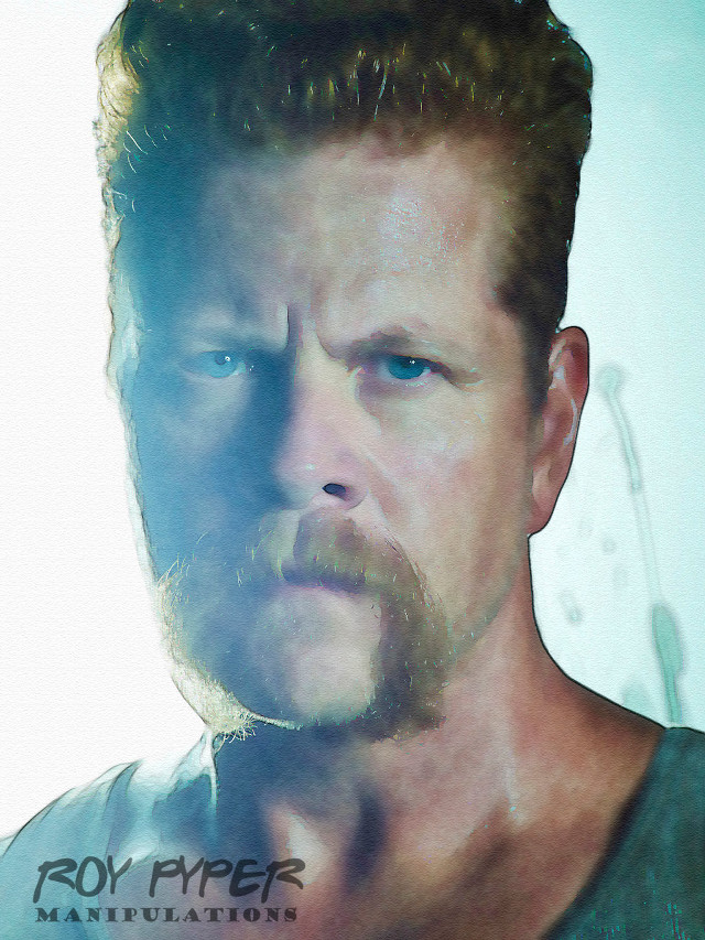 Bearded man blurry blue eyed free wallpaper for mobile - medium preview image