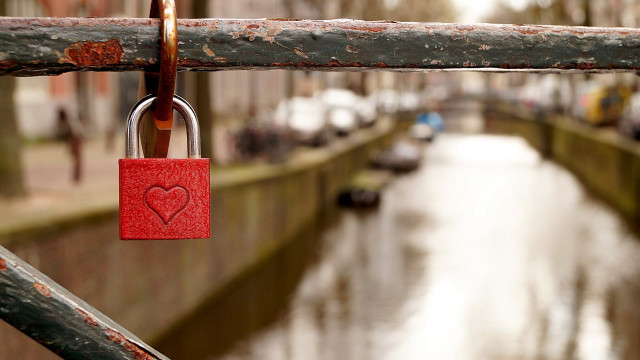 Red padlock wooden fence canal free wallpaper for desktop - medium preview image