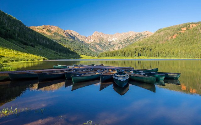 Lake boats mountains forest sky free wallpaper for desktop - medium preview image