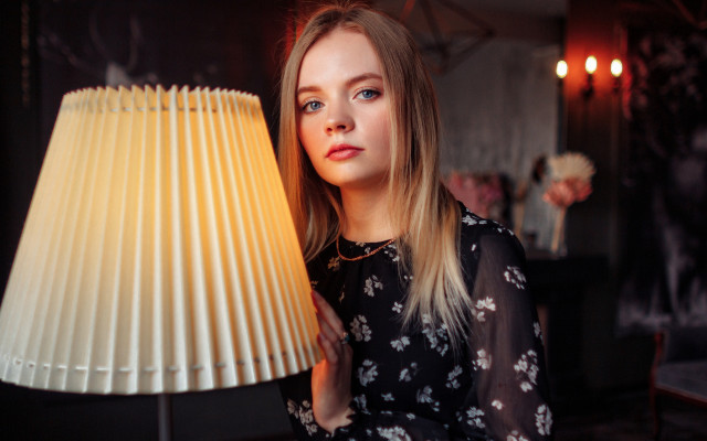 Elina karimova lamp portrait blonde free wallpaper for desktop - medium preview image