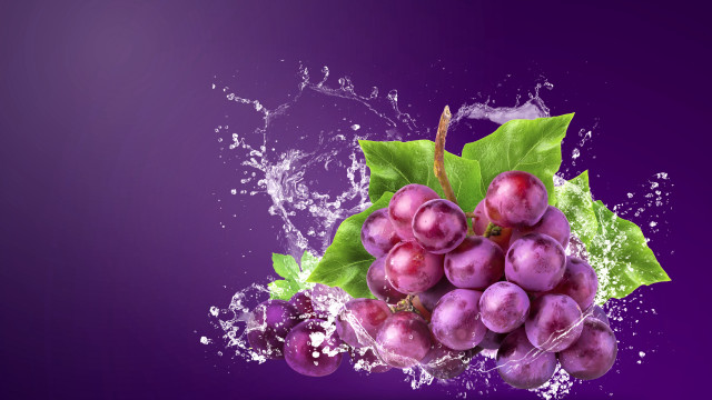Grapes leaves water splash purple free wallpaper for desktop - medium preview image