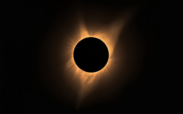 Solar eclipse bright light black free wallpaper for desktop - medium preview image