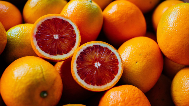 Oranges cut half neo fauvism free wallpaper for desktop - medium preview image