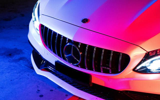 Mercedes benz car bright light free wallpaper for desktop - medium preview image