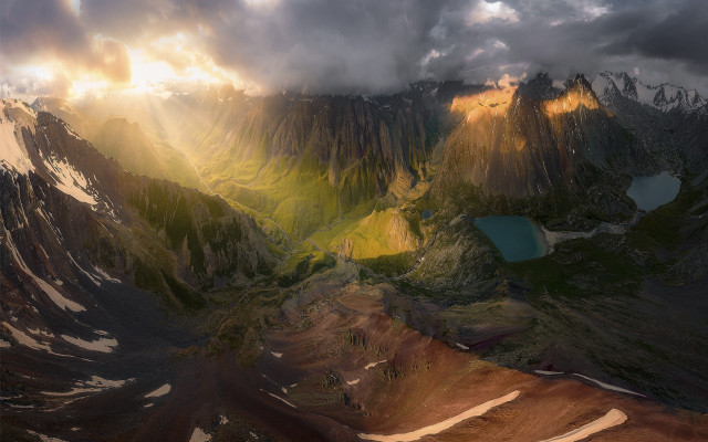 Mountain lake volumetric light cloudy free wallpaper for desktop - medium preview image