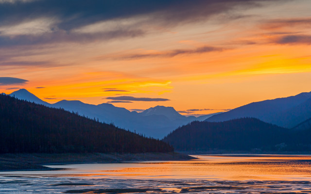 Sunset mountain lake boat forest free wallpaper for desktop - medium preview image