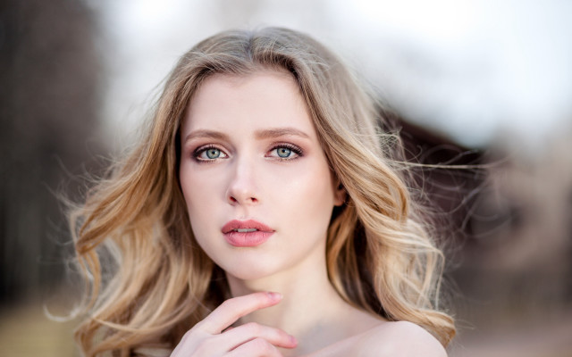 Blonde woman blue eyes portrait #3 free wallpaper for desktop - medium preview image