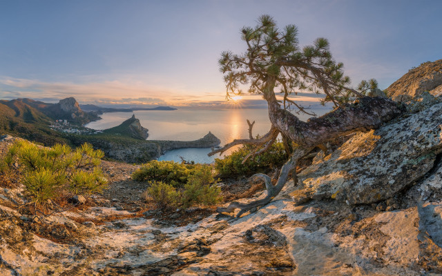 Rocky cliff lake mountains sunset free wallpaper for desktop - medium preview image