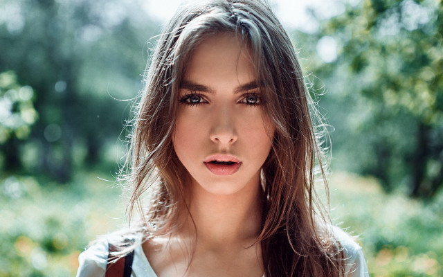 Woman longhair blue shirt park free wallpaper for desktop - medium preview image